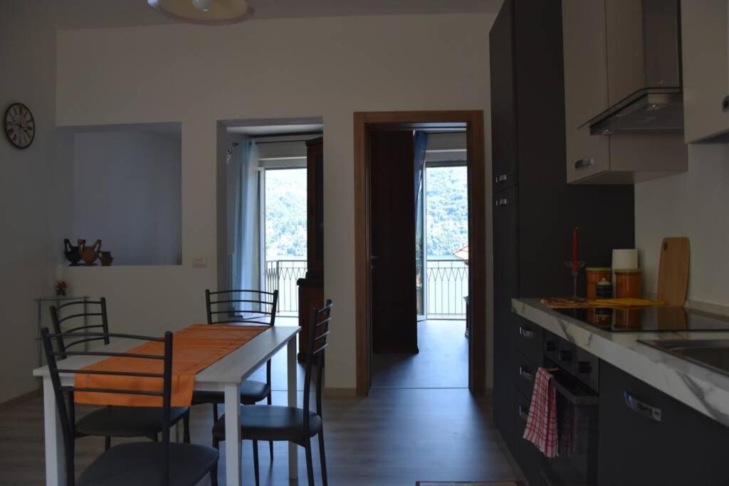 La Resilienza, Apartment With View, Carate Urio Екстериор снимка